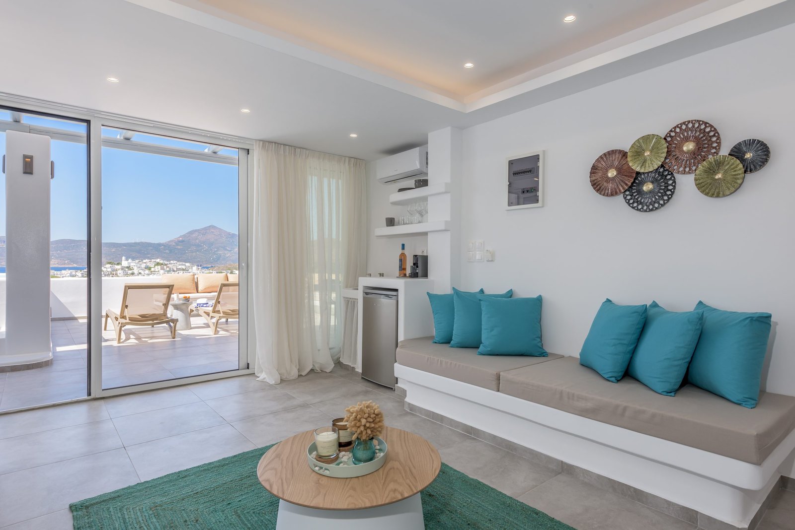 The interior of Etereo Suite with sea view